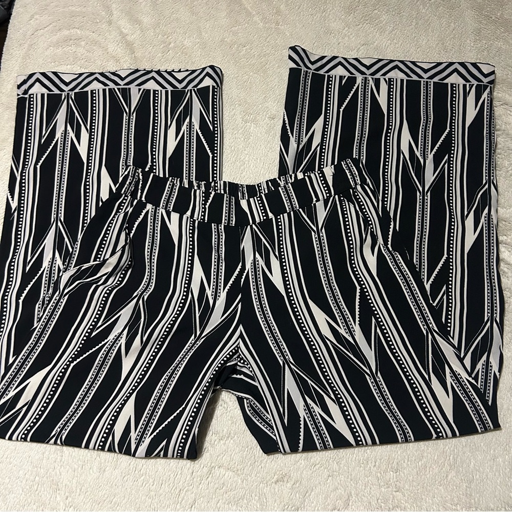 New York & company Black and White Pants